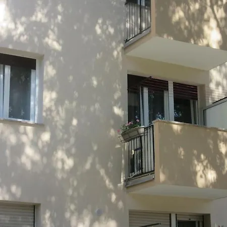 Ira - Prelijep Stan + Besplatni Parking Apartman *