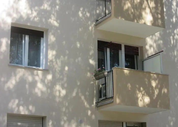 Ira - Prelijep Stan + Besplatni Parking Apartman *