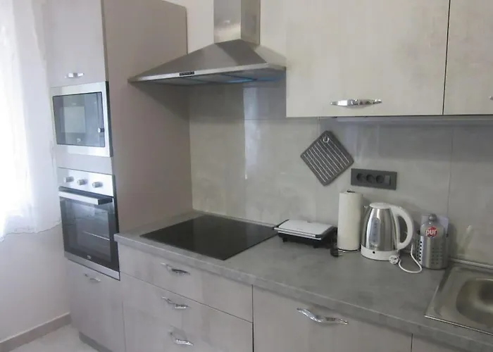 Apartman Ira - Prelijep Stan + Besplatni Parking Pula